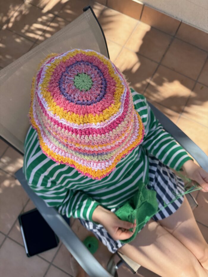 Crochet pattern hat "fuzzyscraphat" ENGLISH - Image 3