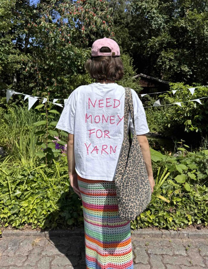 T-shirt "NEED MONEY FOR YARN"