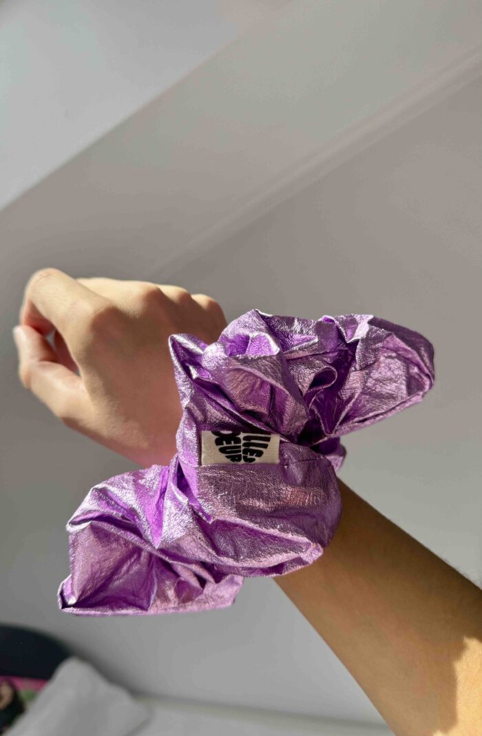 Metallic solid scrunchie - Image 3