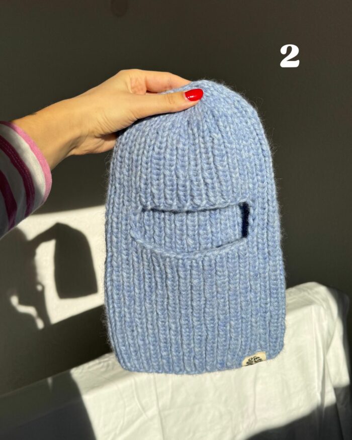 Balaclava handgestrickt hellblau – Bild 2