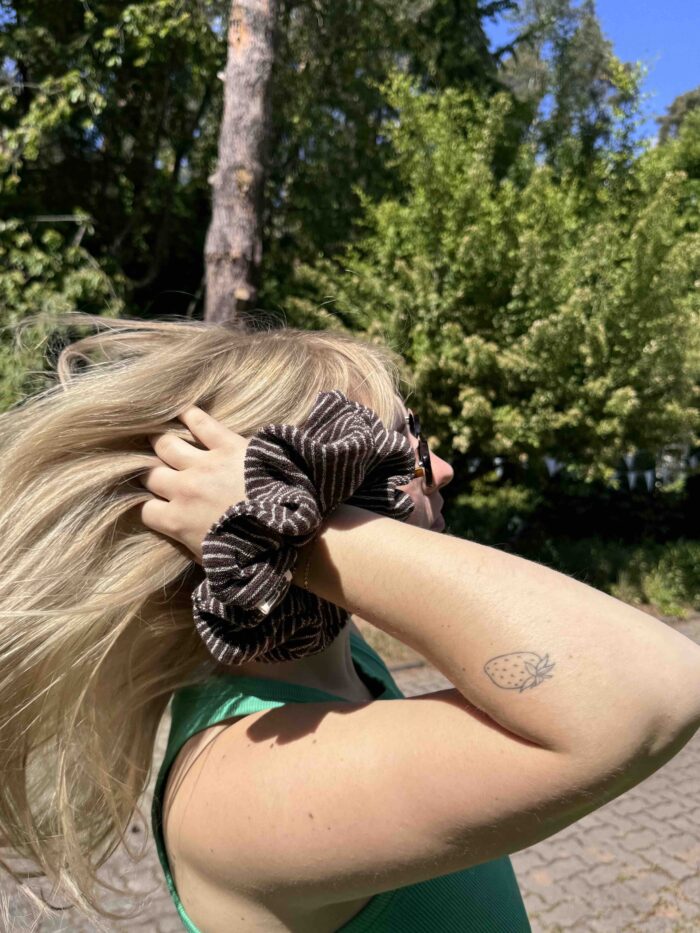 Cord Scrunchie "Noelle" - Image 4