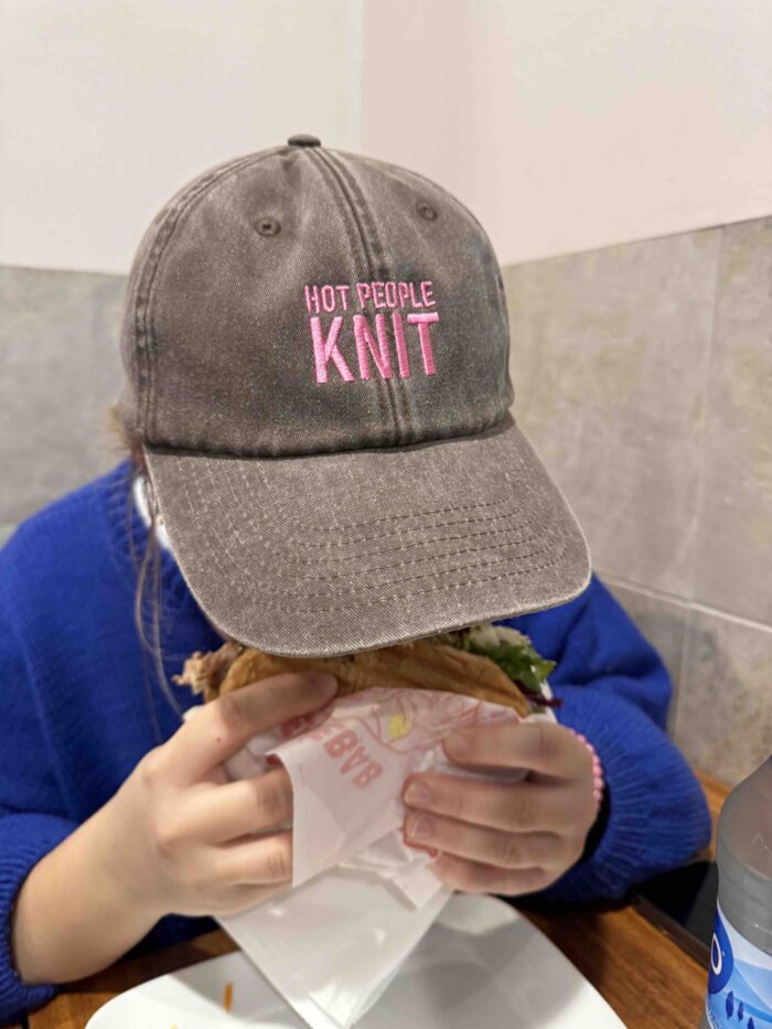 Embroidered shield cap rust orange - pink (Kopie) - Image 6